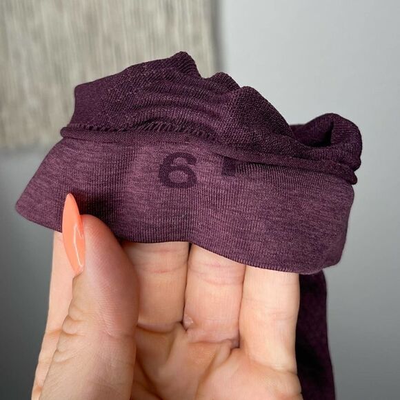 Lululemon In The Flow Crop II Heathered Bordeaux Drama Size 6 - Picture 9 of 11